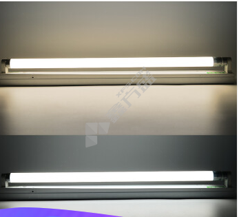 三雄极光 LEDT8灯管