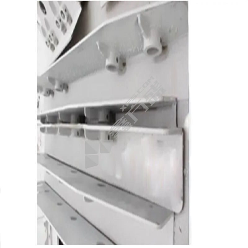 中宇精工右侧护板