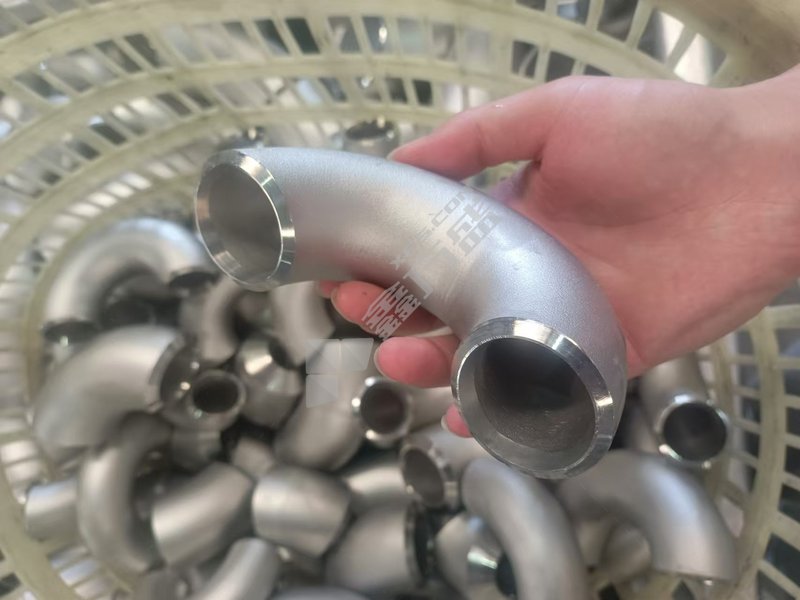 焊接弯头 180°-27mm*3mm