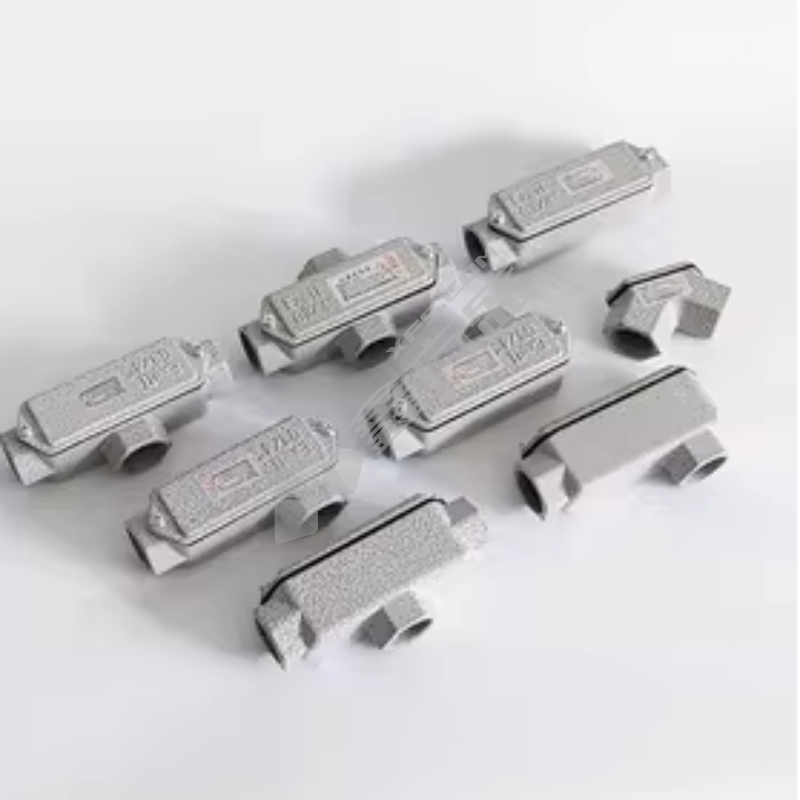 #创新防尘三通穿线盒 G1