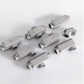 #创新防尘直通穿线盒 G1