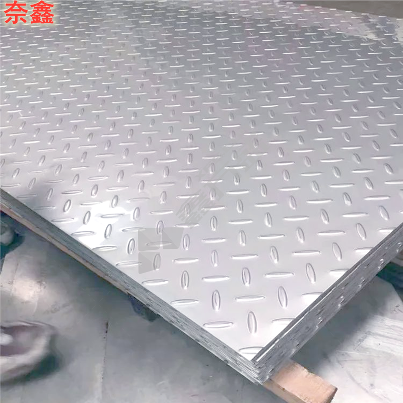 奈鑫 不锈钢防滑钢板 定制切割长740x宽360mm 壁厚3mm