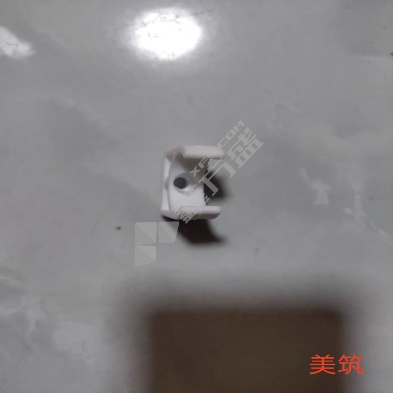 美筑 PVC管卡 ɸ20