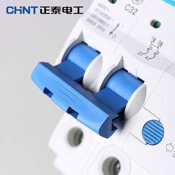 正泰 CHNT 小型漏电断路器NB1L-40H系列4P NB1L-40H 4P C10 30mA(R) 电磁式 10A 30mA 4P 10kA